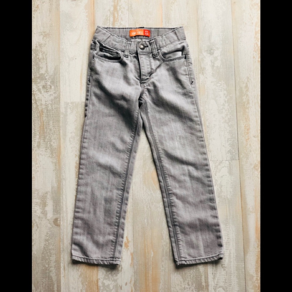 Grey straight legged jeans!